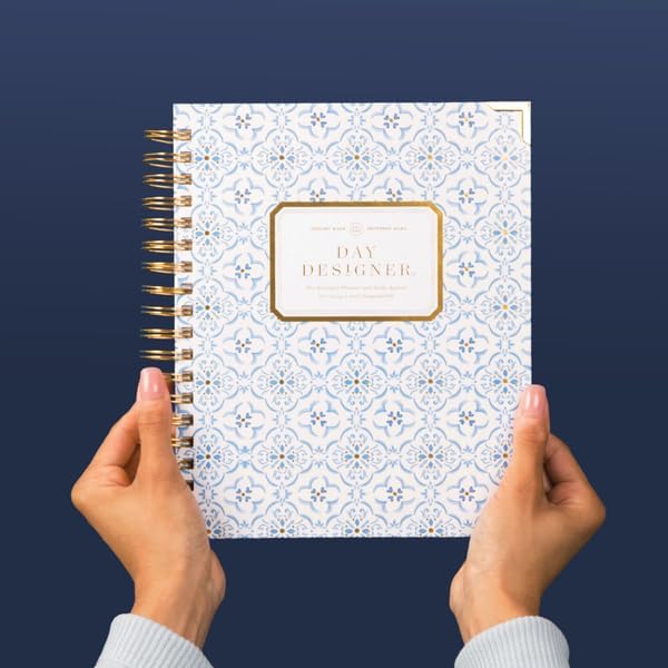Day Designer 2026 Weekly Planner – Premium Planner for Stylish Organization. Combines Weekly & Monthly Calendars, Daily Schedule, Notes Pages, Goal Setting, Stickers, Pocket & More. Elegant Laminated Cover with Gold Accents (Casa Bella Design - 2026)