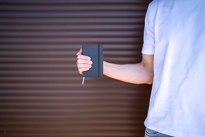 Moleskine Classic Notebook, Soft Cover, Pocket (3.5" x 5.5") Plain/Blank, Scarlet Red, 192 Pages