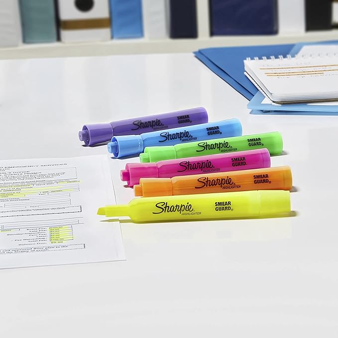 SHARPIE Tank Highlighters Chisel Tip Yellow | Fluorescent | Smear Resistant | For Writing | 12 Count, Pack of 12