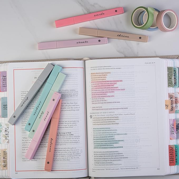 DIVERSEBEE Bible Highlighters with Soft Chisel Tip, 8 Pack Assorted Colors Pens No Bleed, Quick Dry, Cute Aesthetic Markers, Bible Study Journaling Supplies and Accessories (Boho)