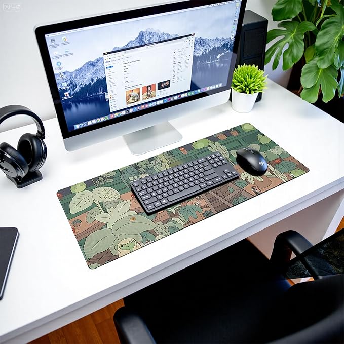 Green Bean Frog Mouse Pad Abstract Cute Frog Mouse Pad 31.5x11.8 Inch Kawaii Green Desk Decor Non-Slip Rubber Base Large Mousepad Stitched Edges Keyboard Mouse Mat Desk Pad for Office and Home